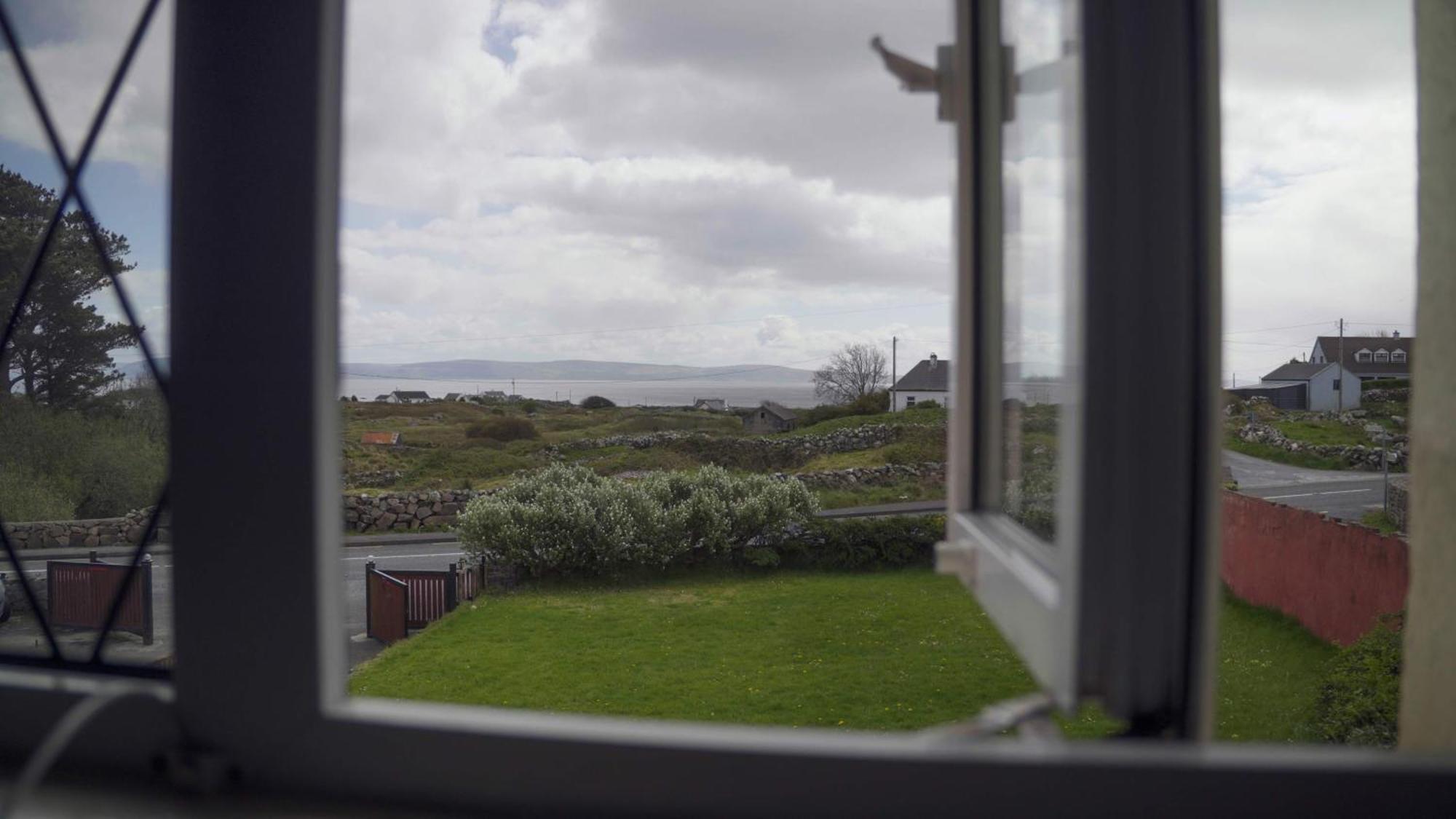 Seaview Lodge Inverin Екстериор снимка